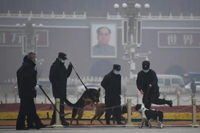 mao’s-shadow-looms-over-china-50-years-on