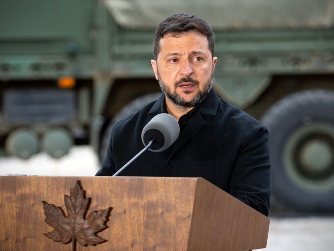 zelenskyy-says-ukraine-is-ready-for-‘de-escalatory-steps’-if-russia-does-the-same
