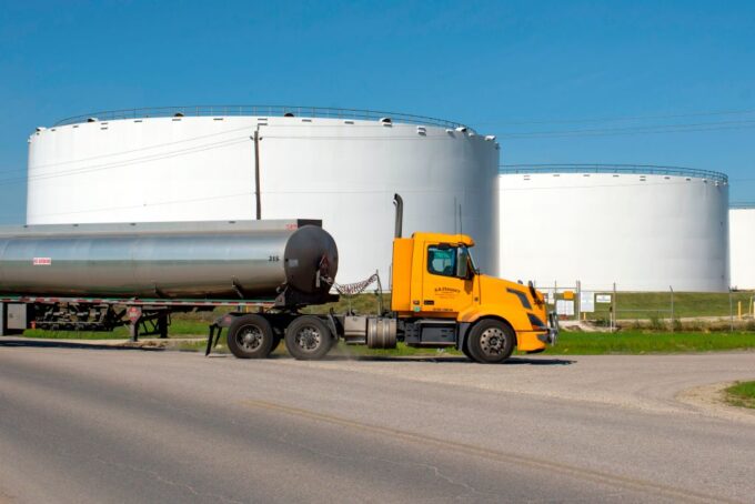 us-will-not-ban-oil-exports,-interior-secretary-says-at-g20-energy-meeting
