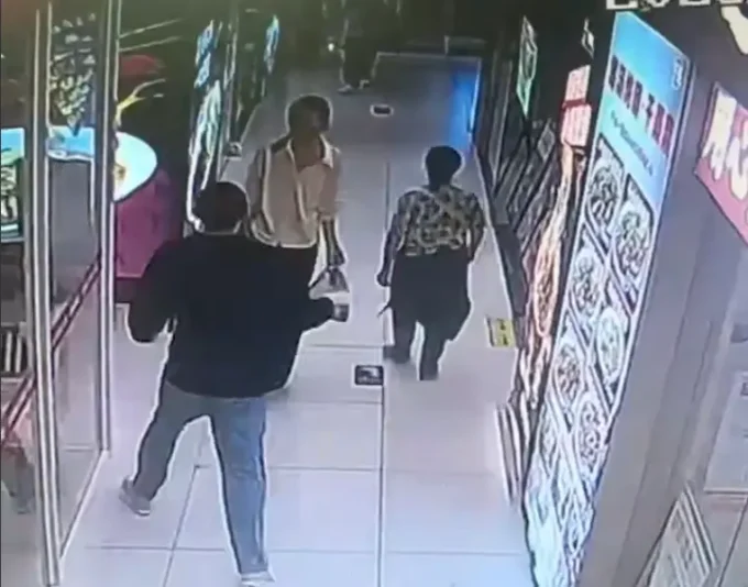 several-injured-in-knife-attack-in-guangzhou-university-district