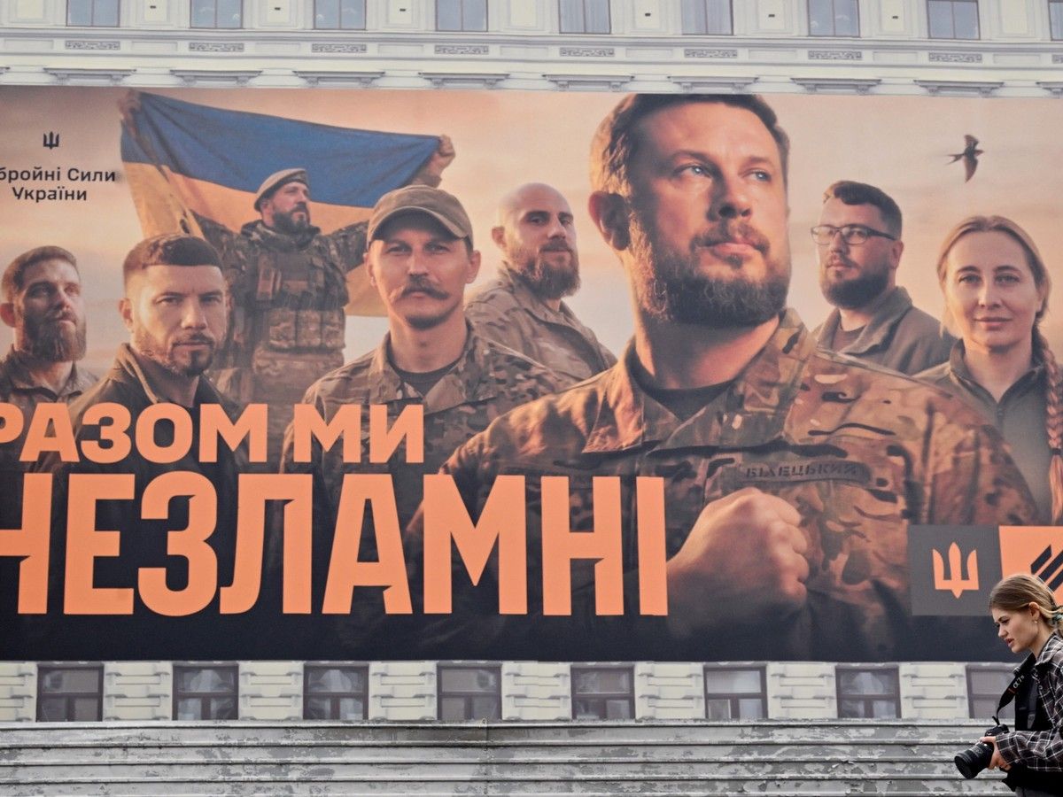 ukraine-launches-offensive-against-russia-near-key-town