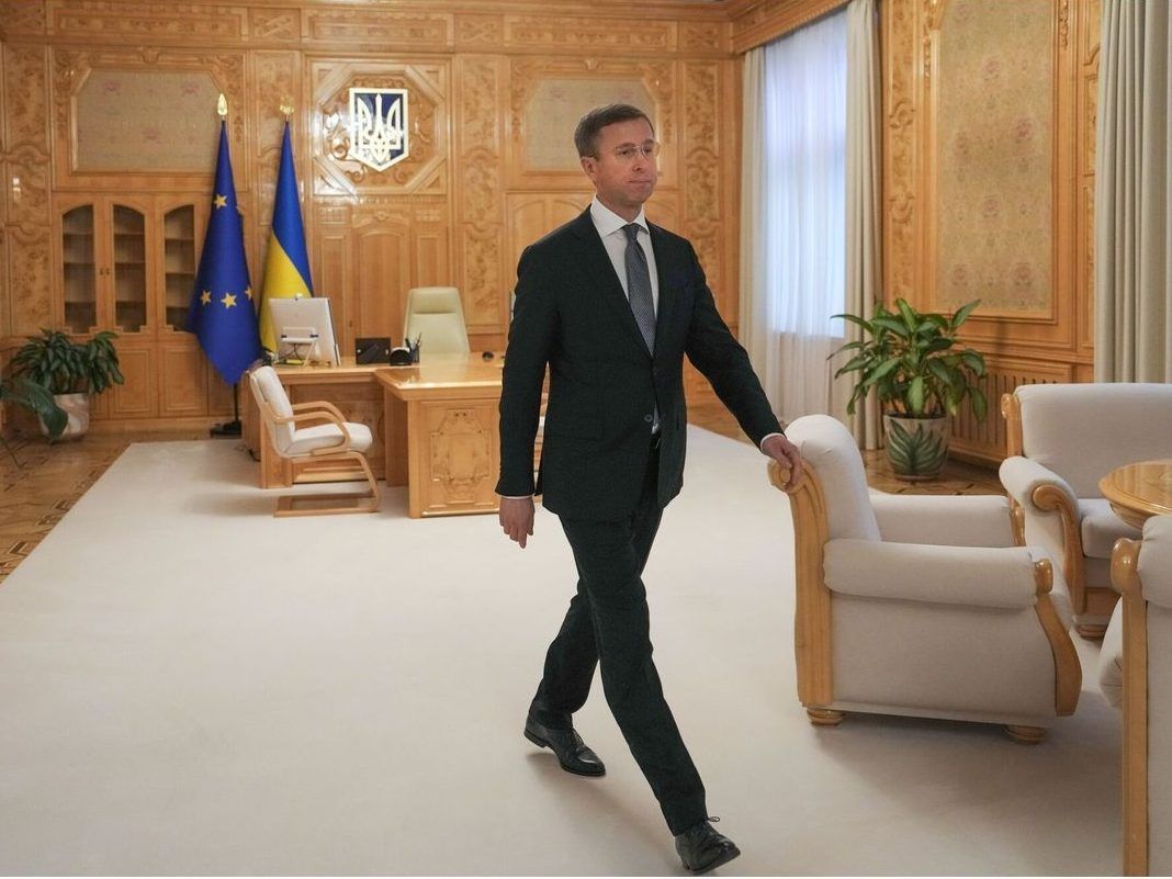 new-ukraine-prime-minister-warns-of-deep-budget-cuts-without-aid