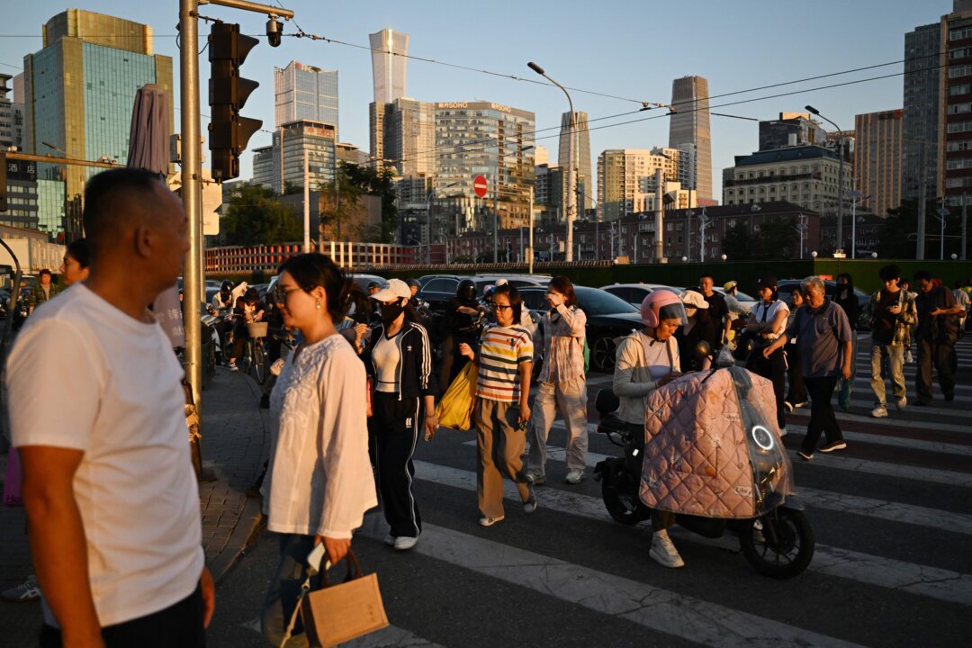 china’s-economy-slumps-in-august-as-consumer-spending-slows