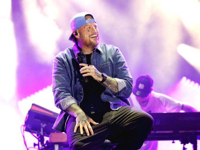 ‘our-neighbours,-our-friends’:-8-us.-celebrities-who’ve-thrown-support-behind-canada