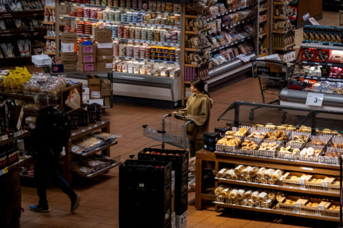 half-of-canadian-parents-helping-adult-children-with-rent,-groceries:-rbc-survey