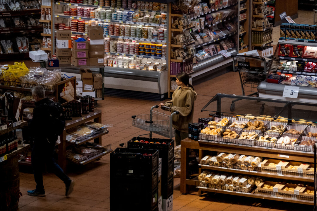 half-of-canadian-parents-helping-adult-children-with-rent,-groceries:-rbc-survey