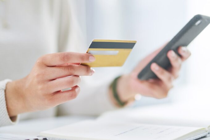 why-some-banks-are-quietly-discontinuing-cash-back-cards