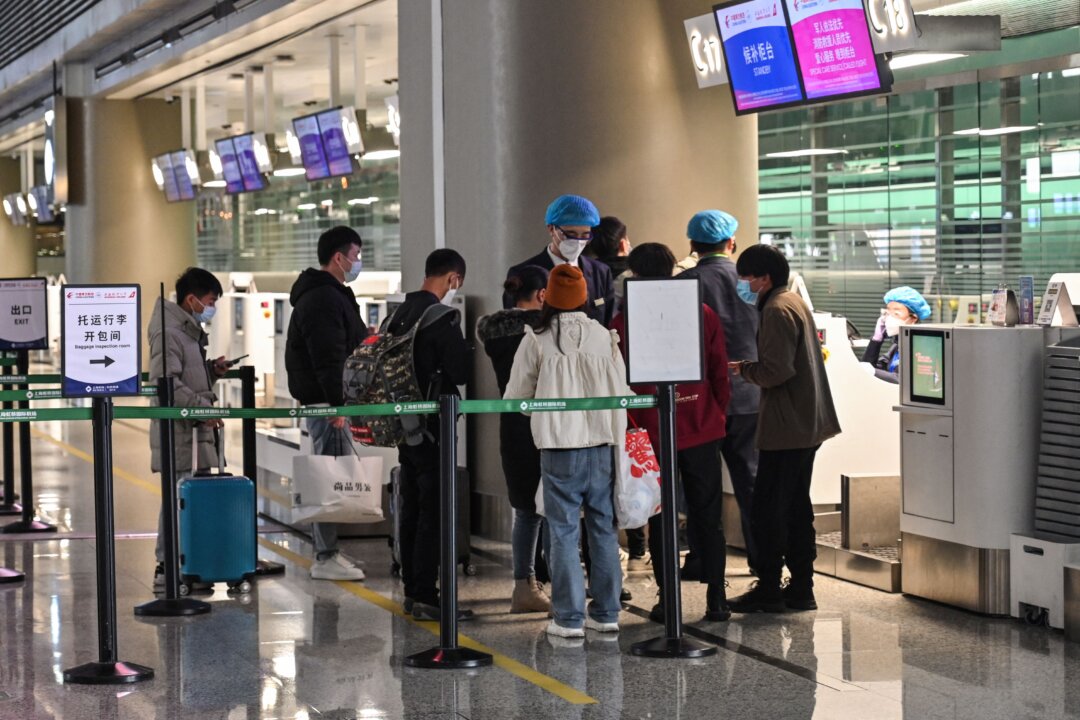 china’s-new-exit-rules-take-effect,-raising-concerns-over-electronic-data-checks