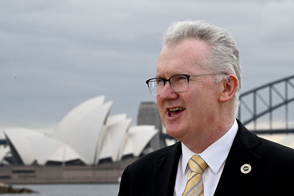 australia-to-ban-foreign-students-from-bringing-family-members-amid-migration-overhaul