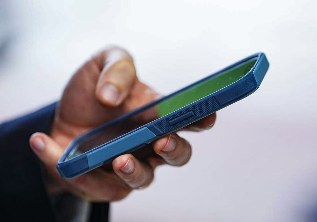 ontario-ers-seeing-more-males-visit-for-gambling-disorders-since-expansion-of-online-betting:-study