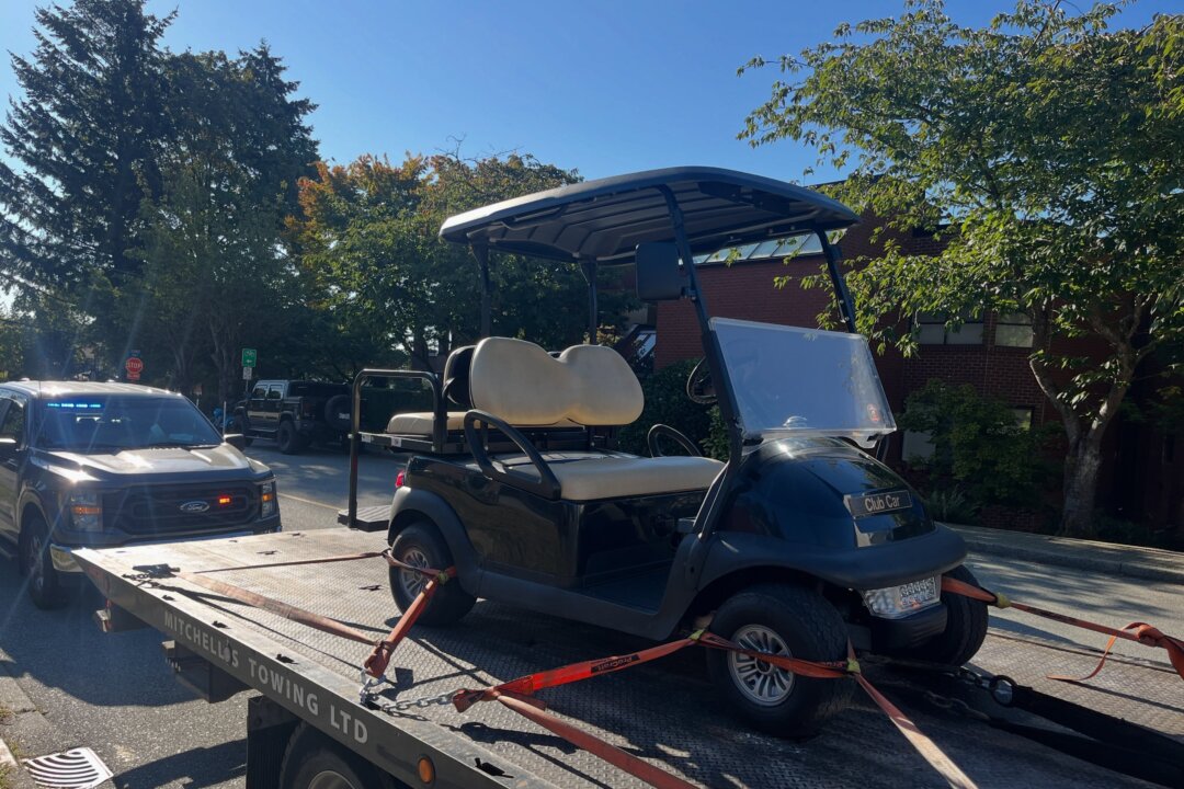 west-vancouver-dad-fined-for-using-golf-cart-for-school-drop-off