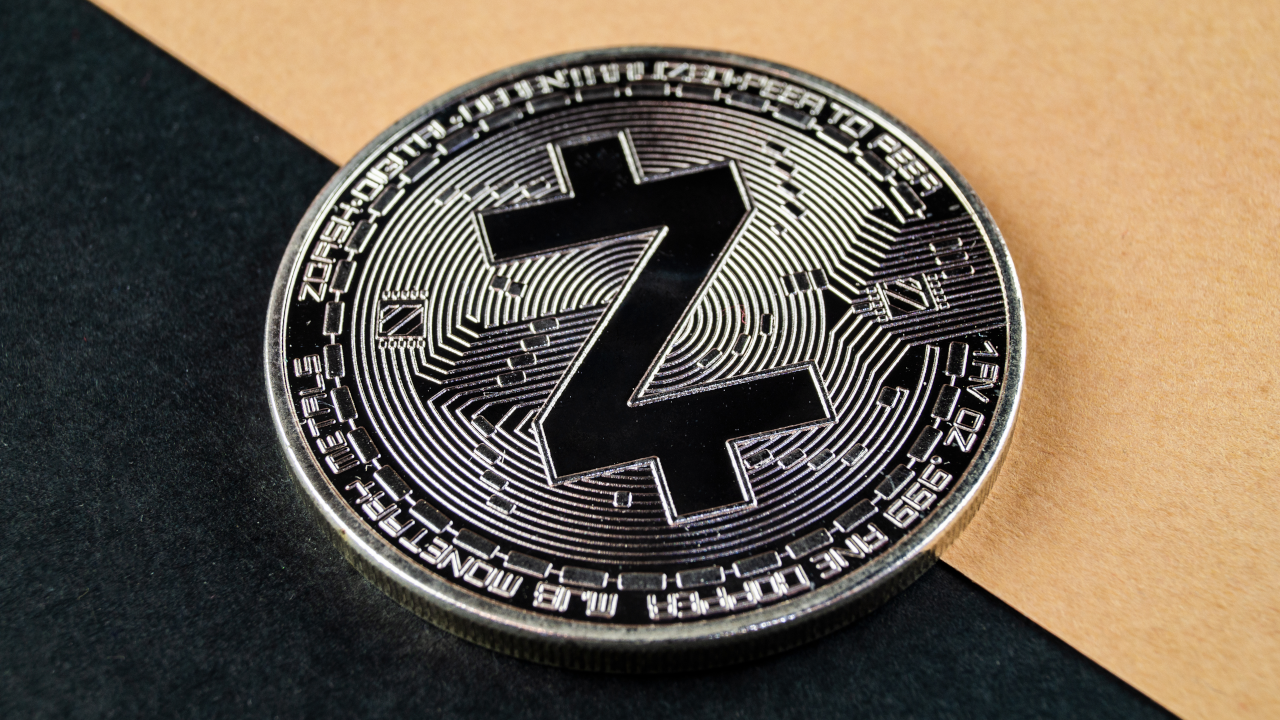 zcash-closes-on-$1,400-after-coinholders-vote-to-keep-bitcoin-style-halvings