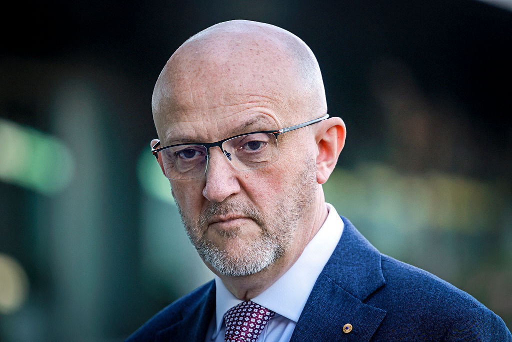 don’t-have-sensitive-conversations-in-cars-or-near-phones,-spy-chief-warns-ccp-hack-threat