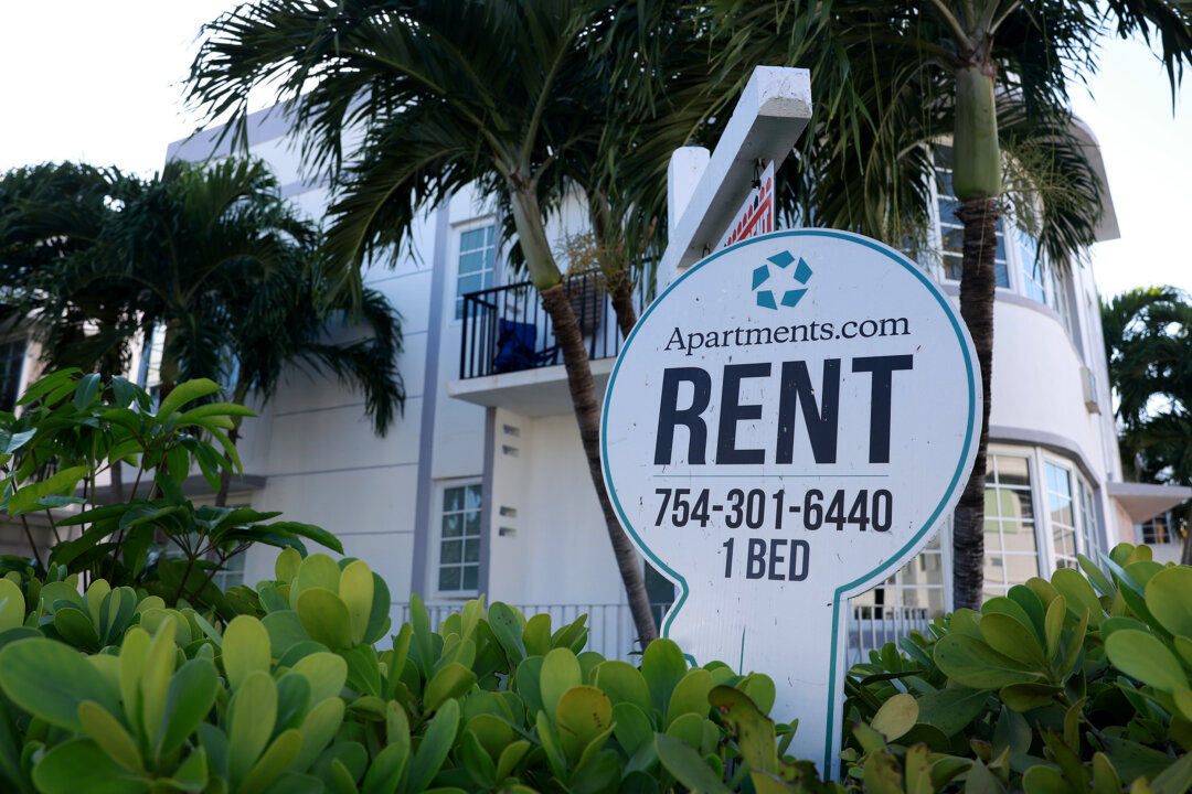 us-rents-fall-for-37th-straight-month-from-a-year-earlier-as-concessions-rise