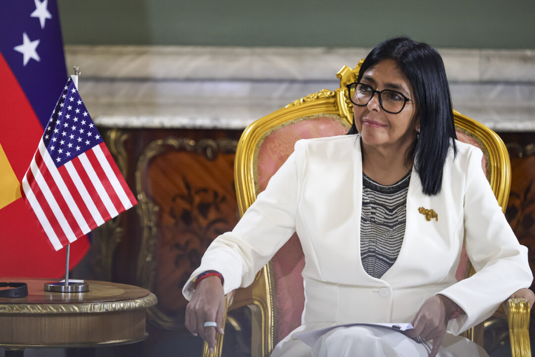 trump-to-hold-talks-with-venezuela’s-rodriguez-in-new-york