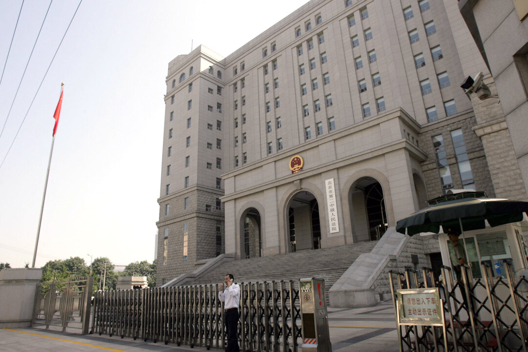 chinese-county-orders-lawyers-to-get-government-approval-before-defending-criminal-charges