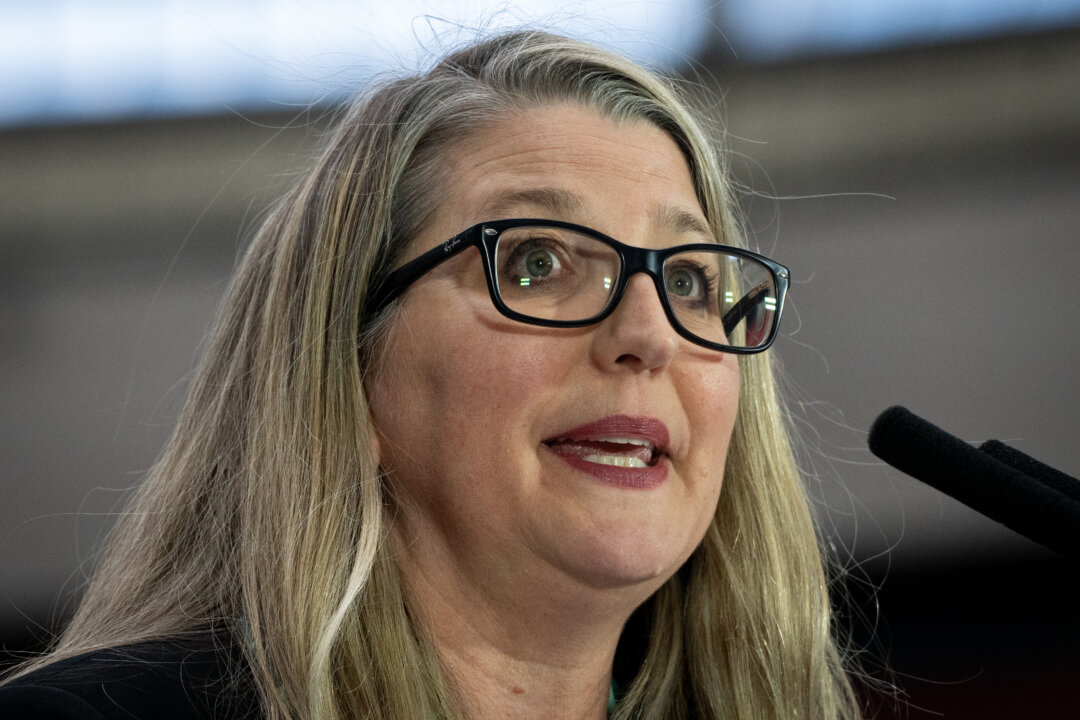 bc-minister-popham-won’t-run-for-a-sixth-term,-deepening-snap-election-speculation