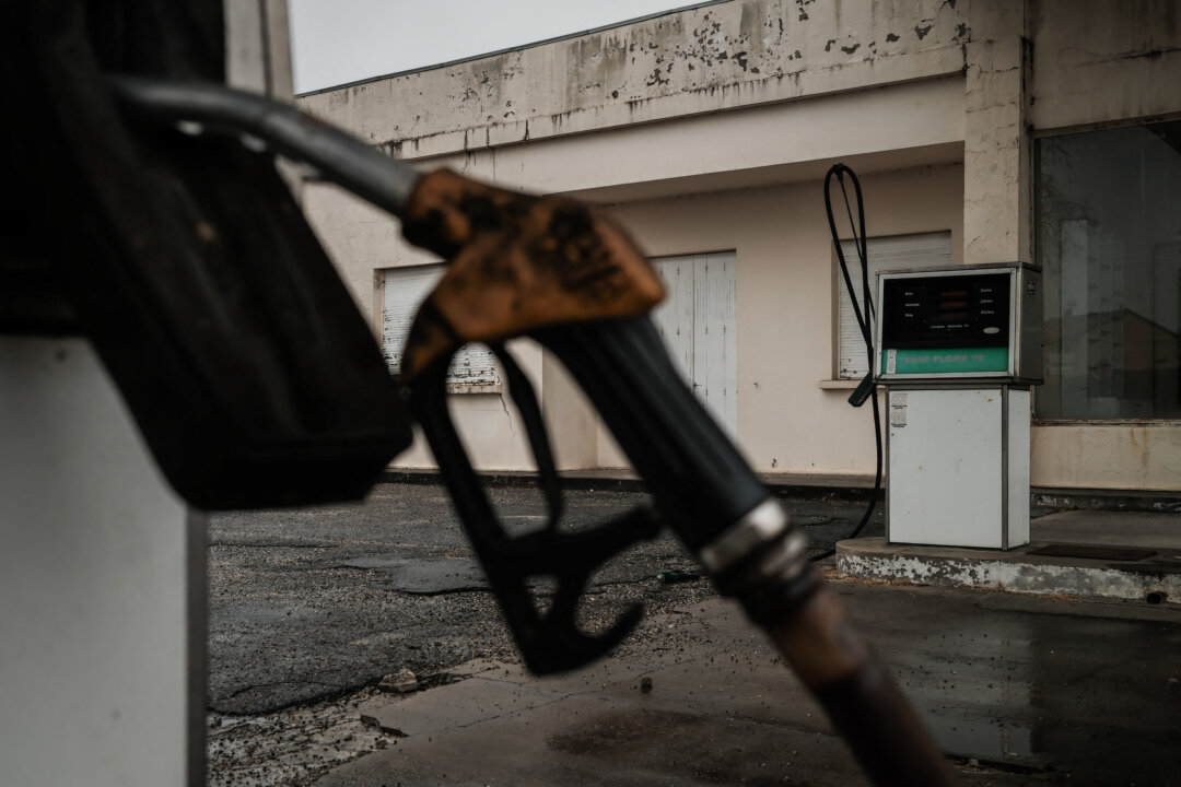 one-in-six-french-fuel-stations-runs-short-as-diesel-prices-soar