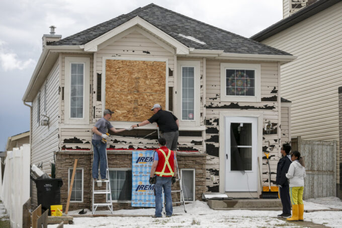 extreme-weather-on-prairies-this-year-caused-nearly-$2b-in-insured-damages:-report