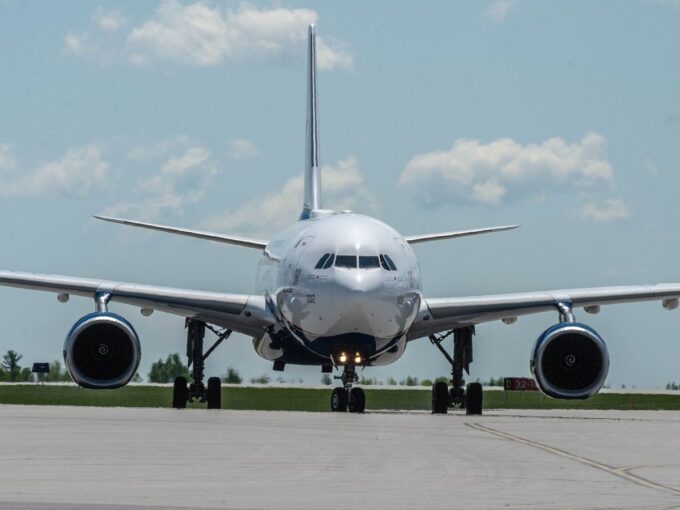 tasha-kheiriddin:-airport-privatization-is-now-on-the-‘canada-strong’-agenda