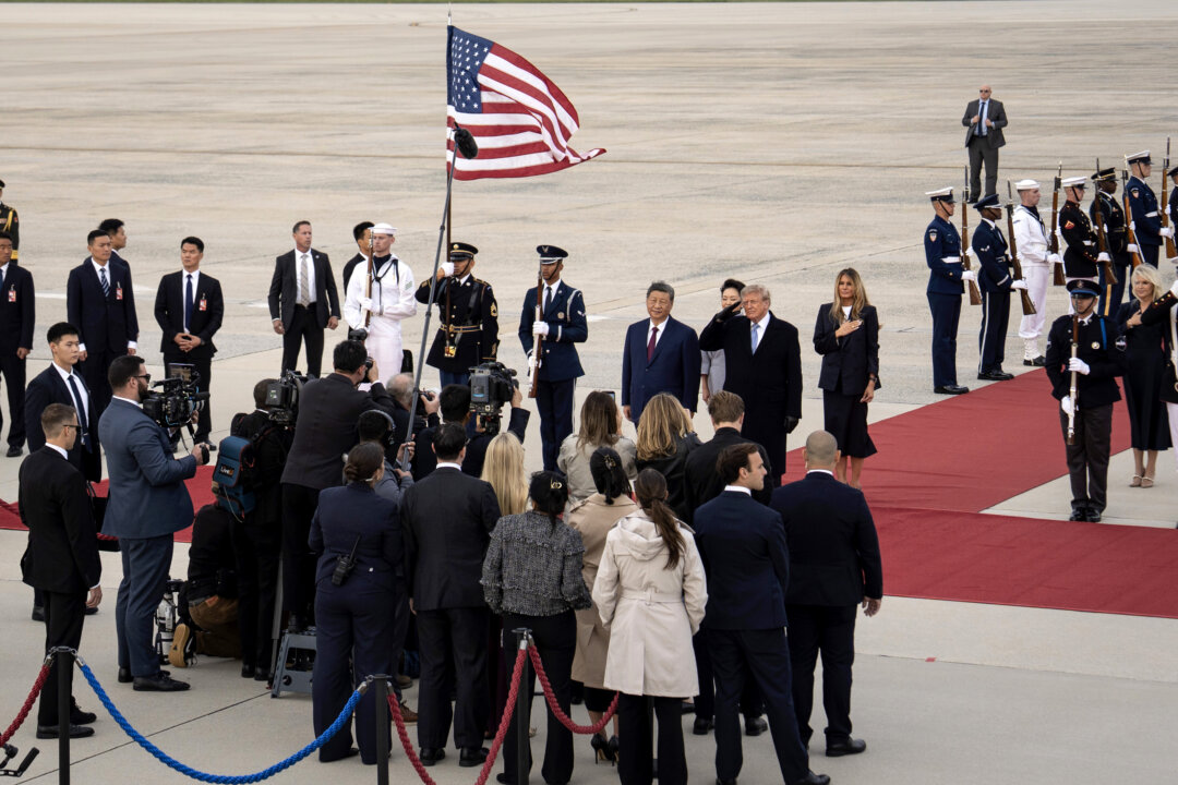 trump-hosts-xi-in-high-stakes-summit-amid-trade-tensions,-human-rights-concerns