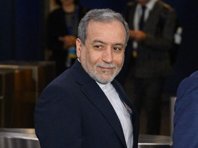 iran-has-proposed-a-plan-during-us.-talks-to-reopen-hormuz-within-a-week:-minister