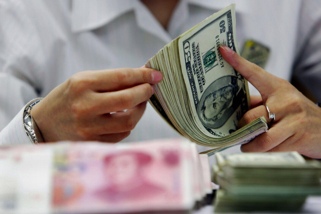 why-is-china-reducing-its-dependence-on-the-dollar?
