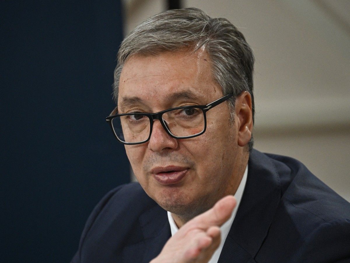 populist-serbian-president-resigning-to-run-for-prime-minister-in-snap-election