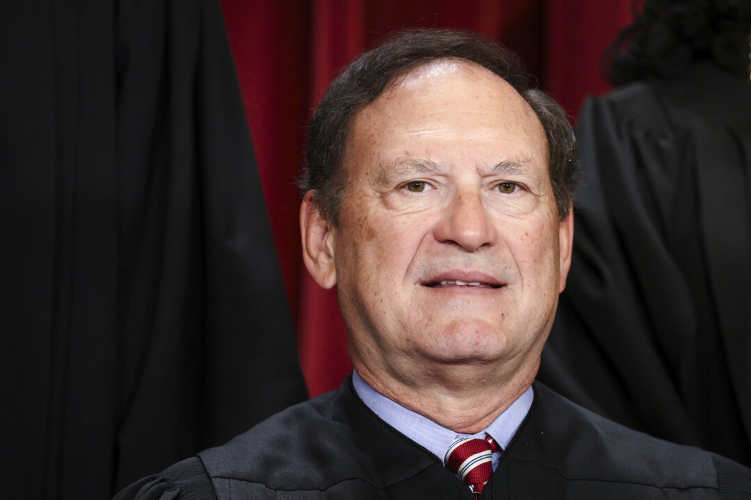 justice-alito-recuses-in-supreme-court-climate-case-involving-oil-companies