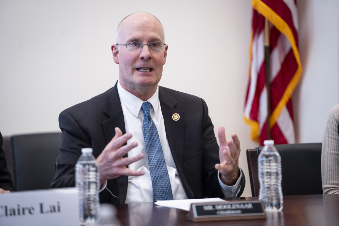 moolenaar-urges-scrutiny-of-south-korea’s-china-ties,-citing-us-security-concerns