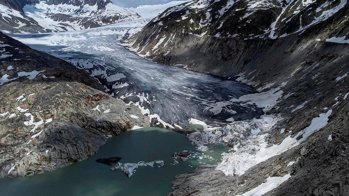 swiss-glaciers-lose-over-five-per-cent-of-ice-volume-in-2026-as-heat-waves,-low-winter-snow-accelerate-thaw