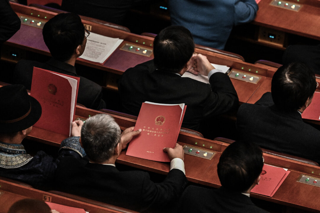 chinese-university-fires-law-professor-after-she-allegedly-questions-ccp’s-all-male-top-leadership-body