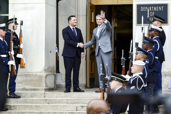 uk-must-be-ready-for-war-in-1,000-days,-says-british-defense-secretary